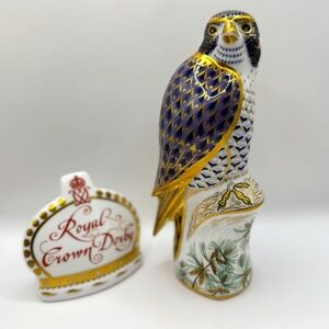 Royal Crown Derby large Peregrine Falcon bone china figurine paperweight. EUC.